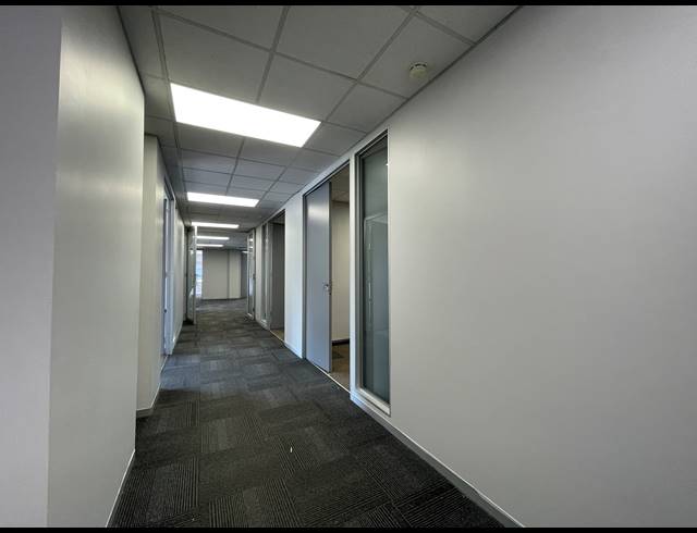1,319M² OFFICE TO LET IN SANDTON CENTRAL